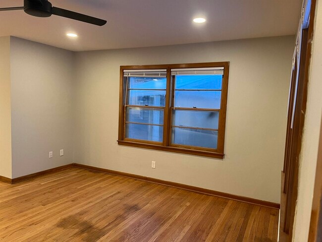 Building Photo - 1417 Beld St