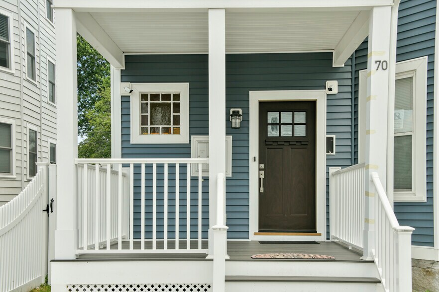 Building Photo - 70 Topliff St