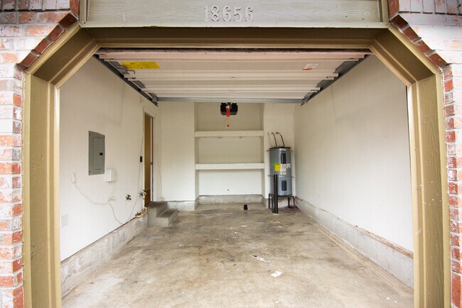 Building Photo - 18632 SW Bryant St