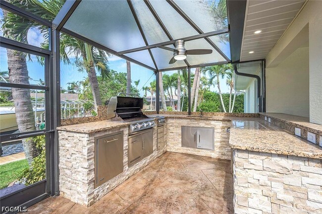 Building Photo - 5208 SW 8th Ct
