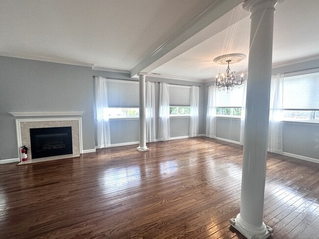 Building Photo - 141 Davis Ave