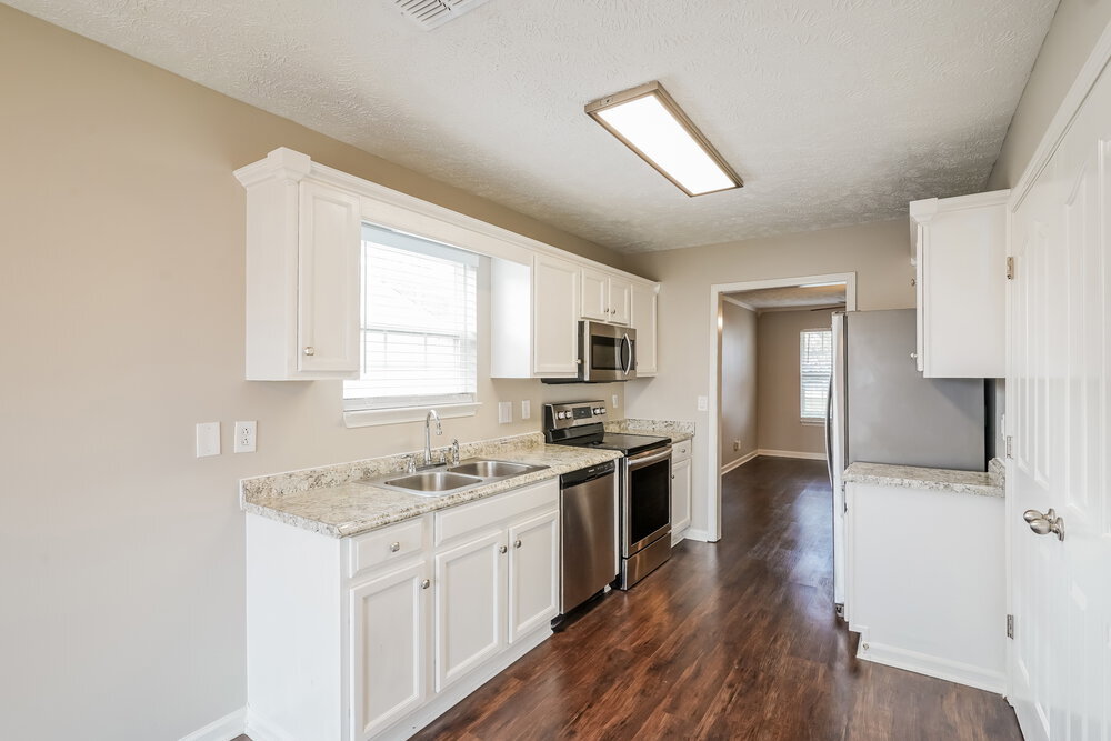 Building Photo - 1409 Amal Dr