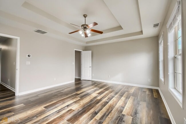 Building Photo - 2171 Waterford Park Dr