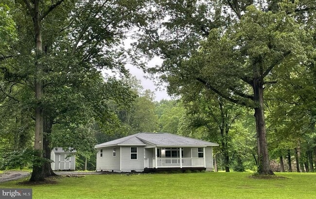 Primary Photo - 5018 Holly Dr