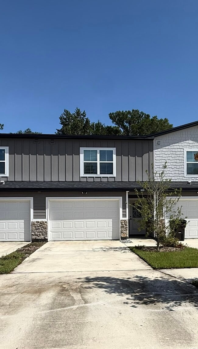 Building Photo - 3228 Isabella Ct