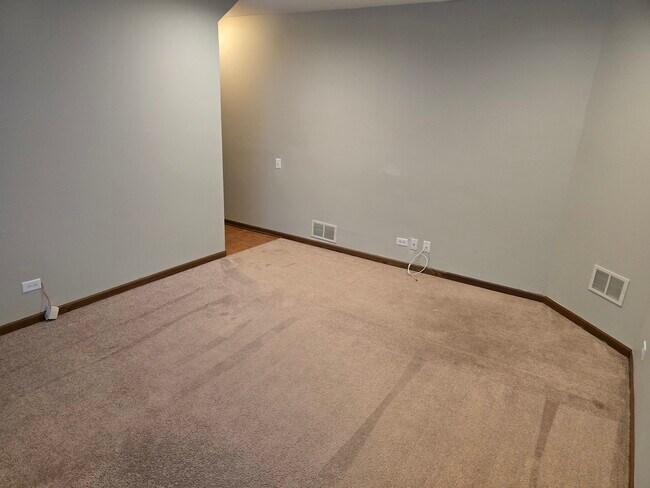 Building Photo - 2326 Dawson Ln