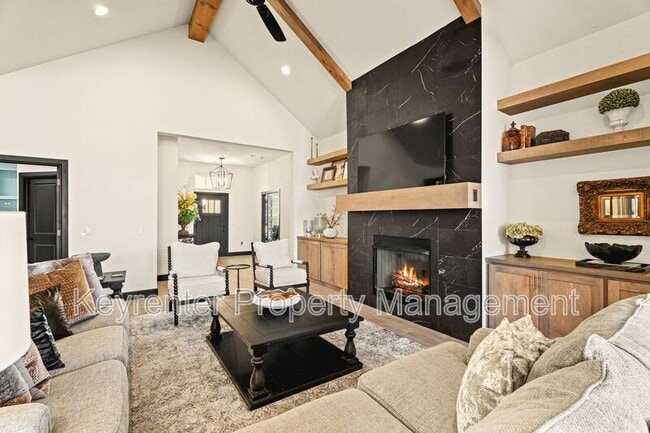 Building Photo - 2805 Crystal Creek Dr