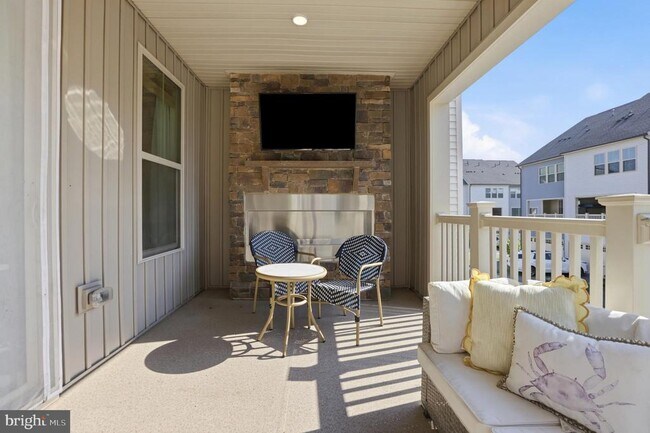 Building Photo - 10120 Stonecat Ct
