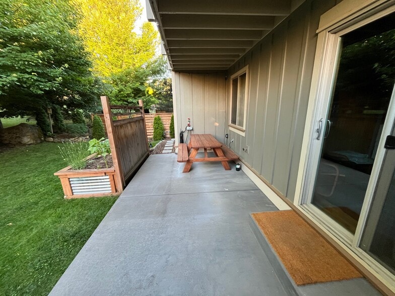 Building Photo - 3107 Dana Ln