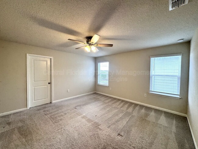 Building Photo - 5945 Glory Bower Dr