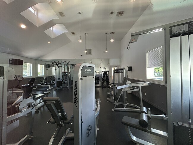 Building Photo - 1725 Palm Cove Blvd