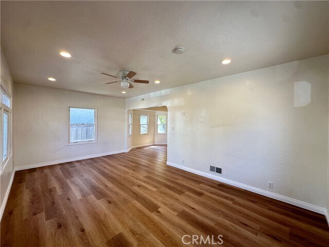 Building Photo - 408 8th St