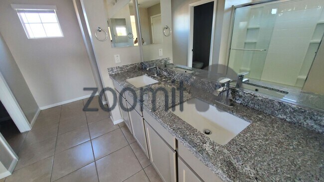 Building Photo - Casa Vista, Beautiful Home!