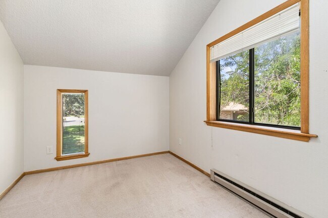 Building Photo - 514 Strachan Dr