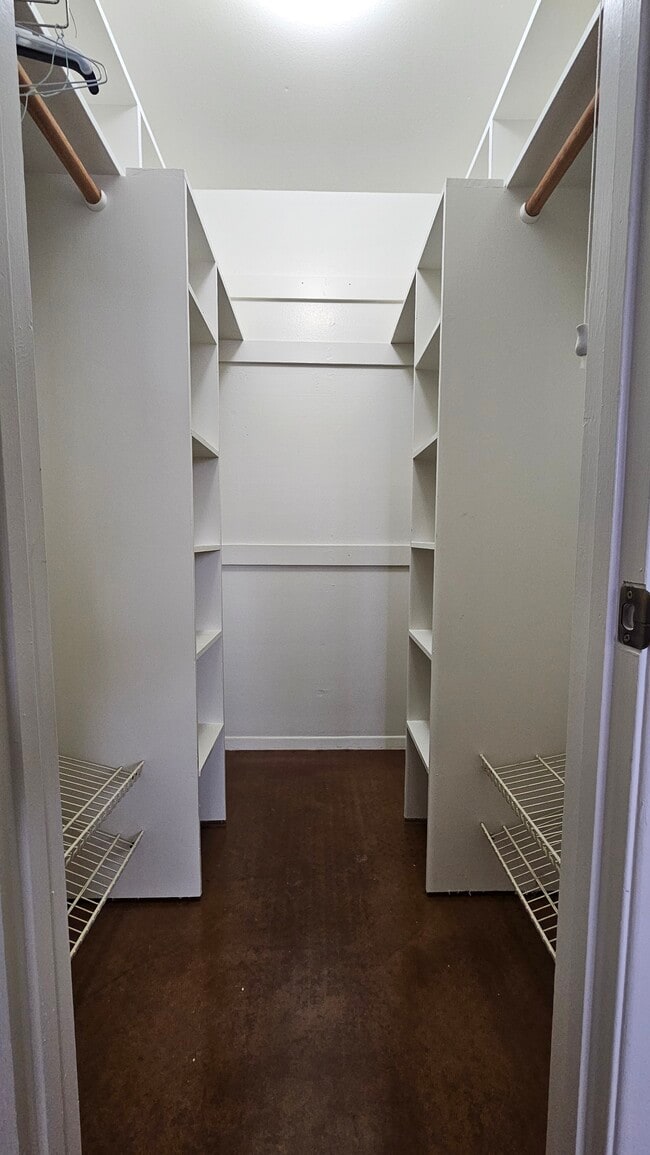 Building Photo - 2325 N 66th St