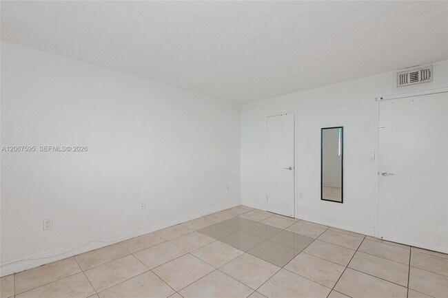 Building Photo - 1805 Sans Souci Blvd