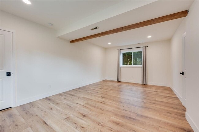 Building Photo - 3bd/2ba Bothell Home