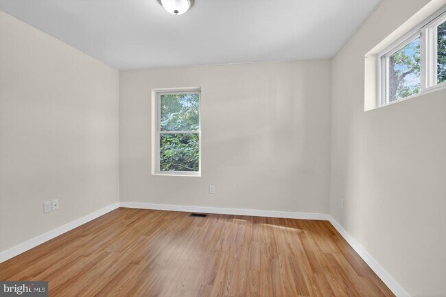 Building Photo - 602 N 43rd St