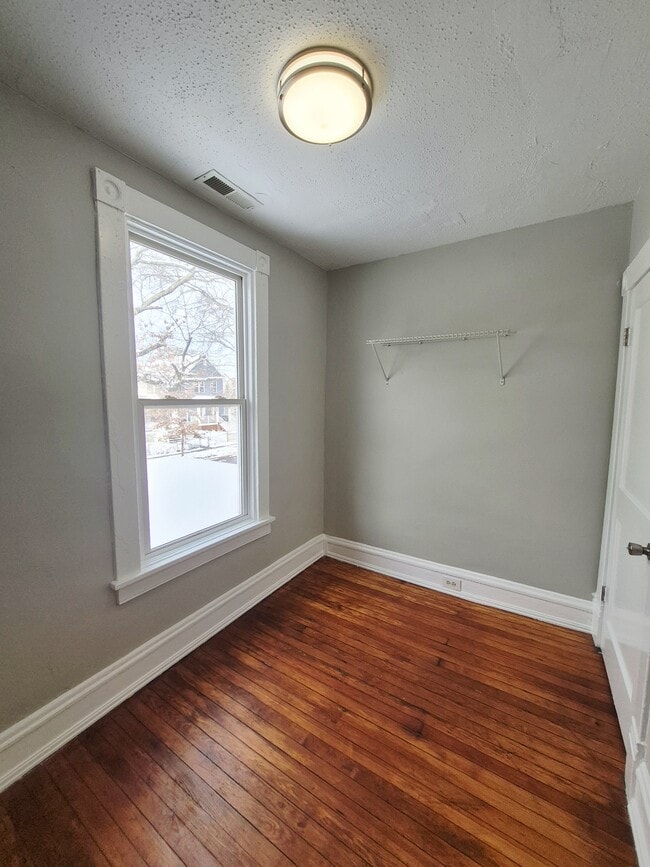 Building Photo - 3115 4th Ave