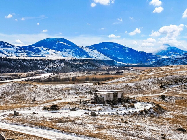 Building Photo - 84 Arcturus Dr