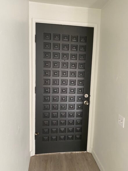 Building Photo - 2020 Albatross St