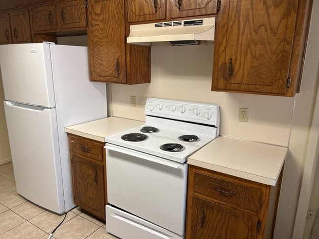 Building Photo - 1003 Eastside Dr