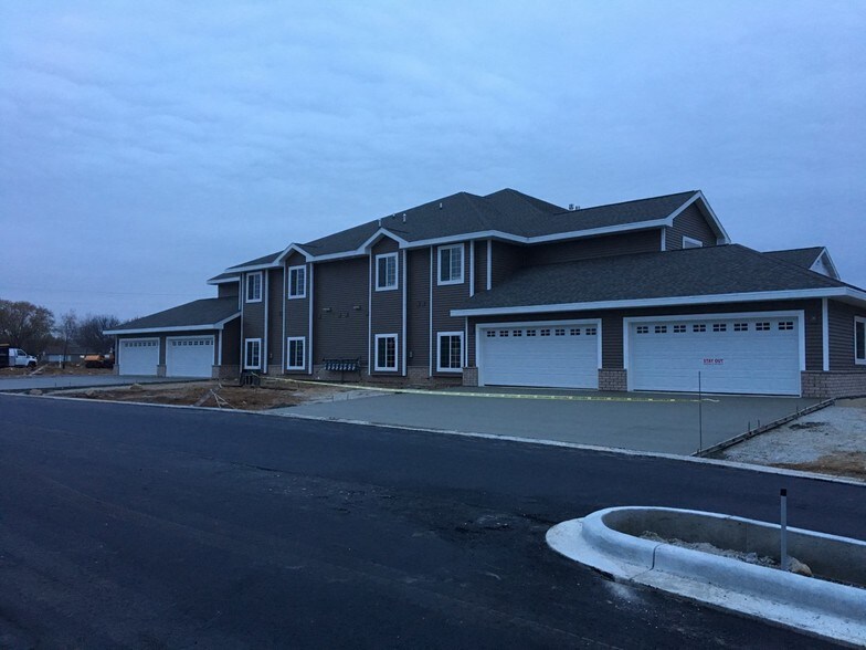 Pendleton Park 1000 Pendleton Pky Neenah WI 54956 Apartment Finder