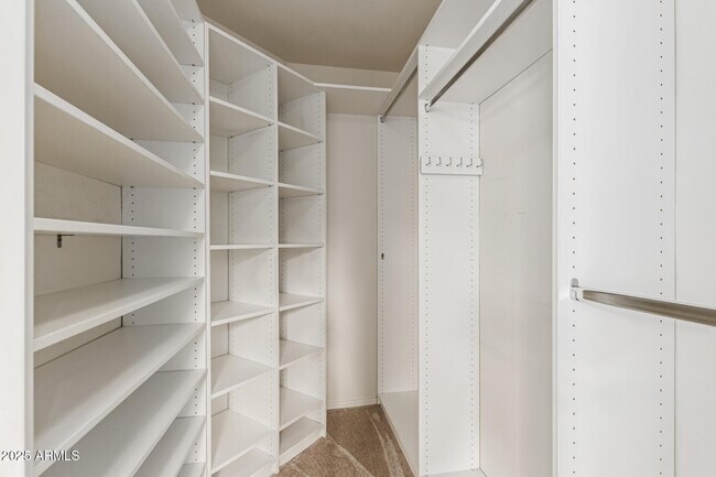 Building Photo - 10438 E Star of the Desert Dr