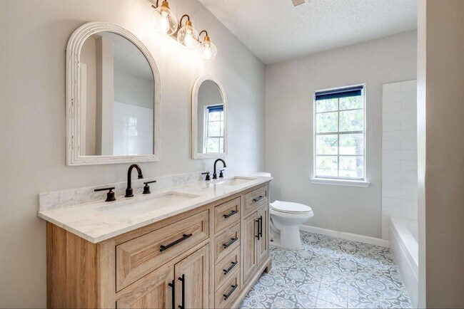 Building Photo - 11407 Rocky Mill Dr