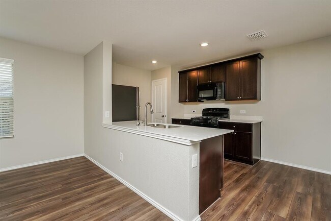 Building Photo - 1705 Avery Pointe Dr