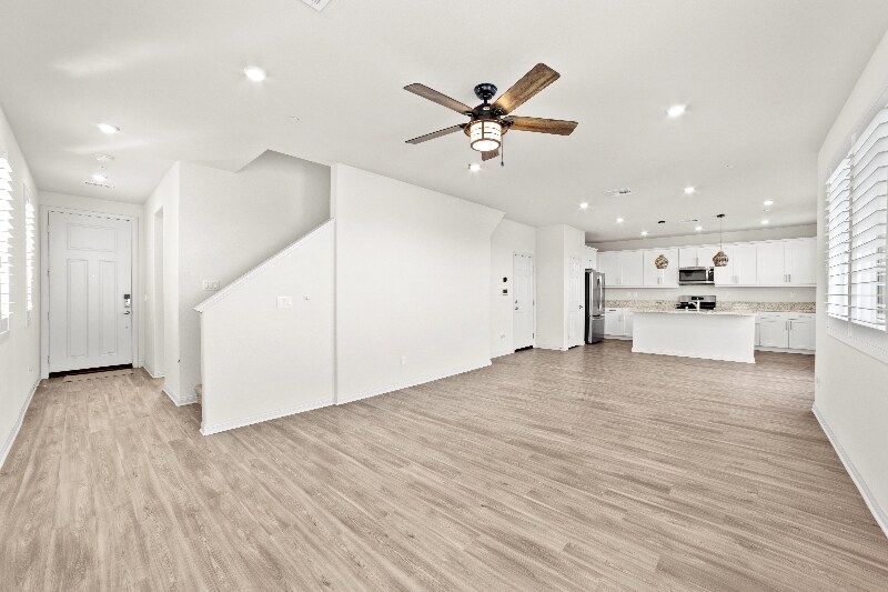 Building Photo - 26840 Red Dr