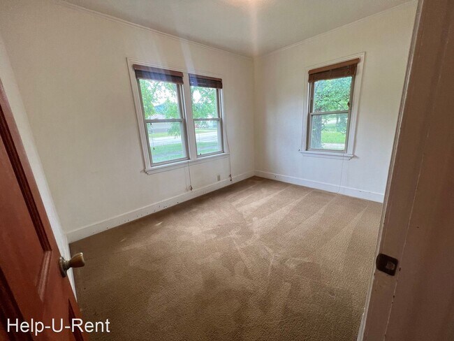 Building Photo - 2 br, 1 bath House - 1443 N Canyon St