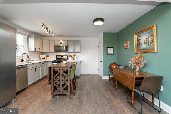 Building Photo - 3302 Orlando Ave