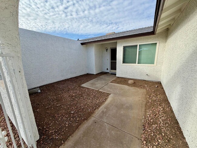 Building Photo - Single family home in Henderson