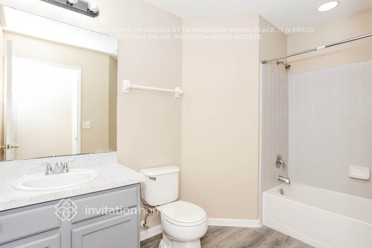 Building Photo - 12520 Gately Oaks Ln E