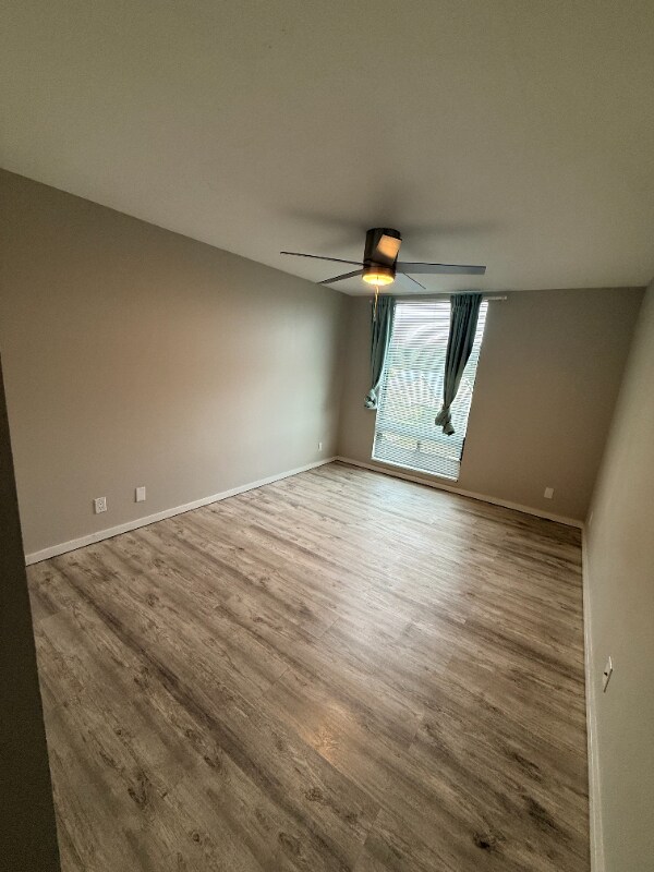 Building Photo - 2117 Dexter Ave N