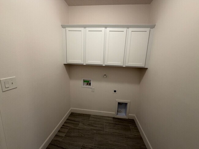 Building Photo - Luxury Multi-Gen (2 living areas) Single Story 3 Car Garage New Construction Available in Prestig...