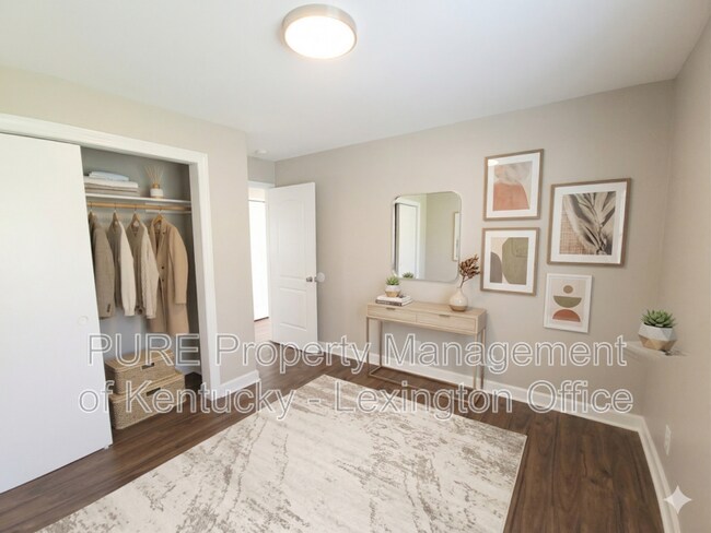 Building Photo - 444 Schenkel Ln