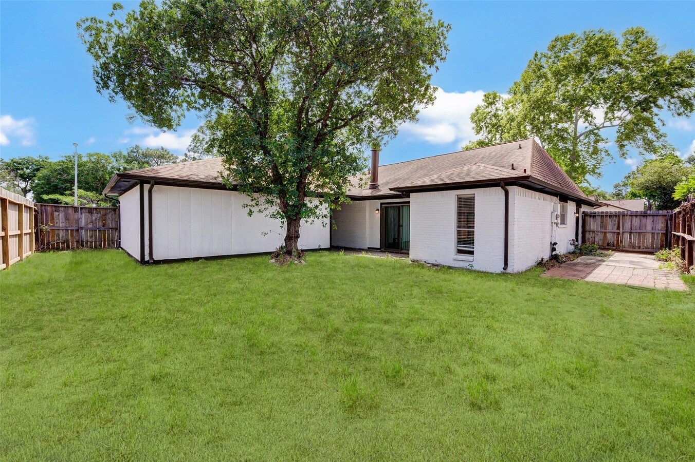 Building Photo - 11602 Lennington Ln