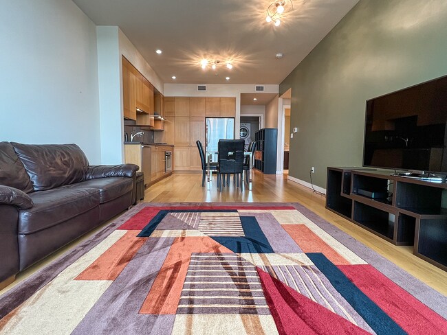 Building Photo - Beautiful 1 Bed 1 Bath Waterfront Condo w/...