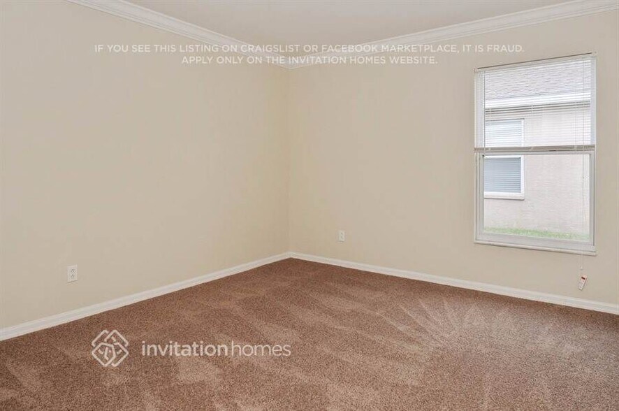 Building Photo - 12069 Warwick Cir