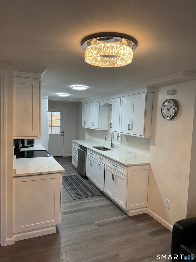 Building Photo - 19 Benham Ave