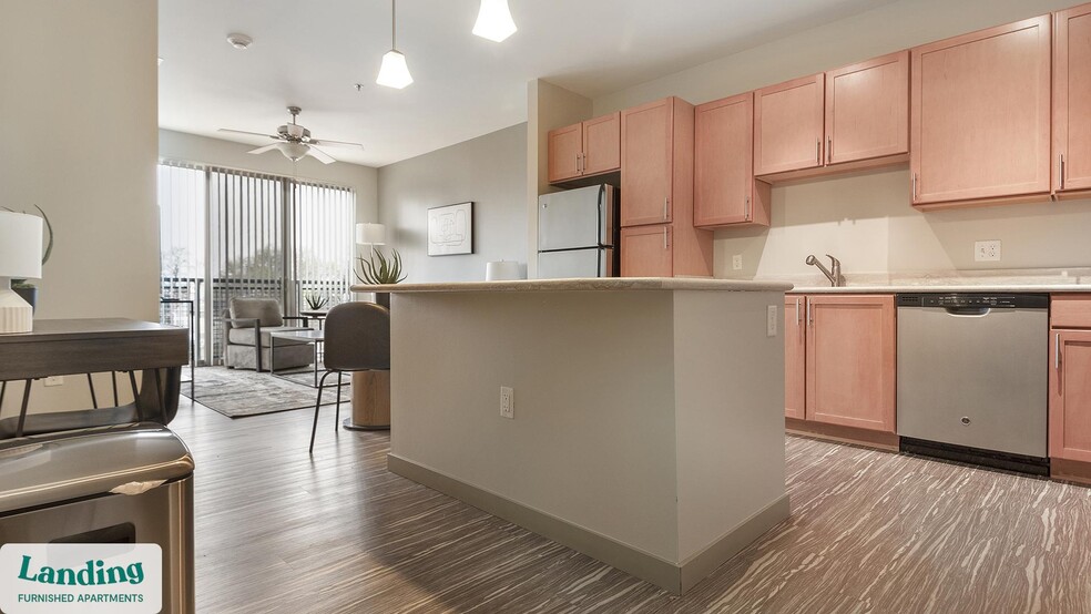 Building Photo - 5800 Highlands Plaza Dr
