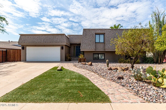 Primary Photo - 8307 E Buena Terra Way