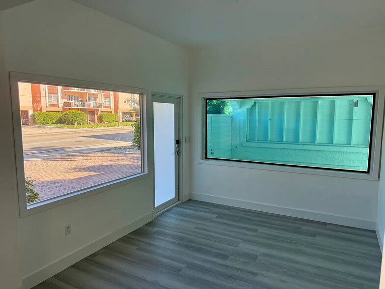 Building Photo - 340 NE 125th St