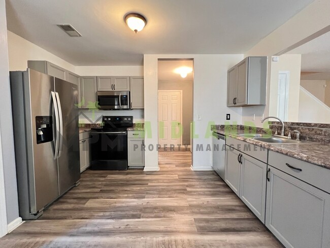 Building Photo - 168 Springway Dr