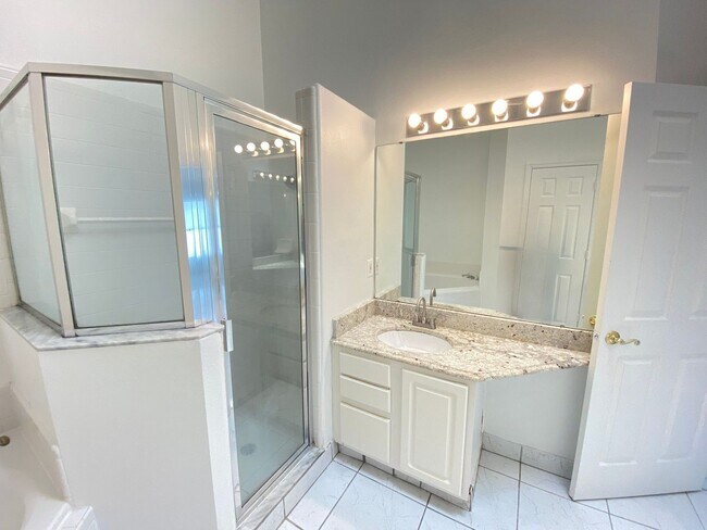 Building Photo - 3310 Crystal Creek Blvd