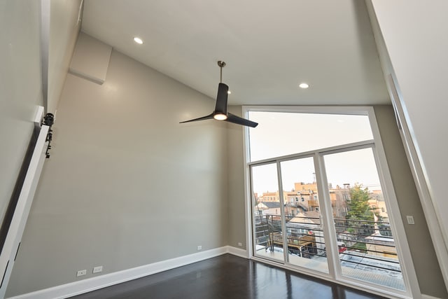 Building Photo - 1360 W Hubbard St