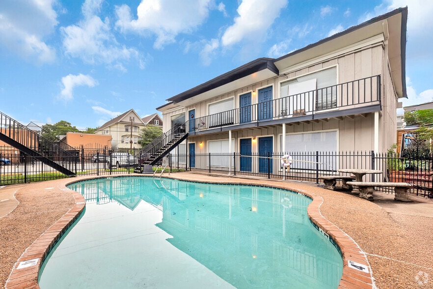Pool - 414 Marshall St.