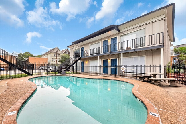 Pool - Marshall Apartments